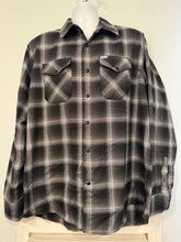 Pre-Owned Dixxon Flannel "The Static" Size Extra Large