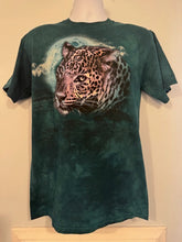 Pre-Owned Green Jaguar "The Mountain" Tee Shirt Size Medium