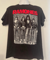 NEW Ramones Tee Shirt Size Large
