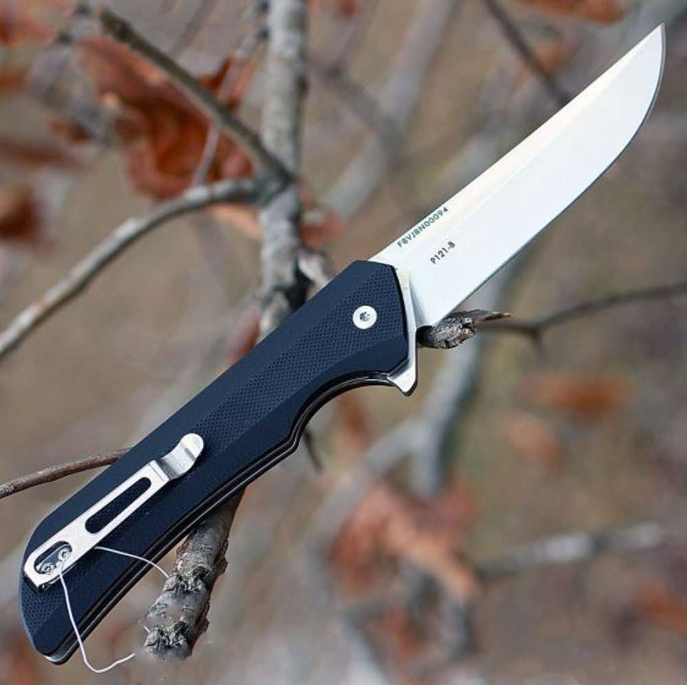 Ruike Hussar 121-B Blade, Black G-10 Handle with Clip