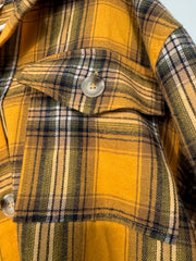 Pre-Owned Peach Love Big Button Flannel Size Medium