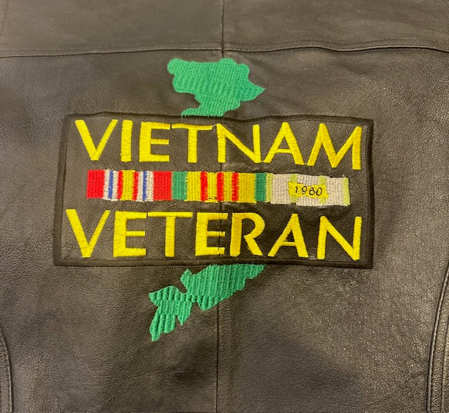 Pre-Owned Biker Vest "VIETNAM VETERAN 1960" Size large
