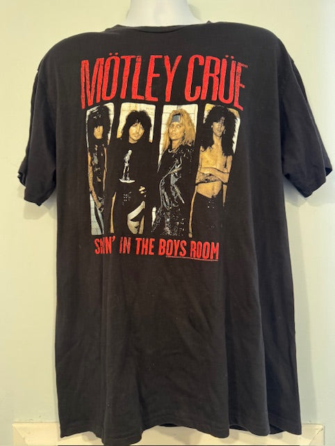 NWOT Motley Crue " Smokin' In The Boys Room" Tee Shirt XL