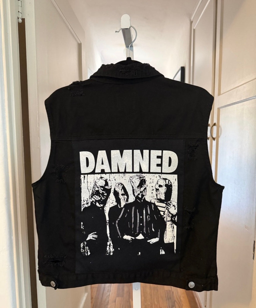 CUSTOM ALMOST FAMOUS BLACK "DAMMED" GRAPHIC PATCH VEST SIZE XL