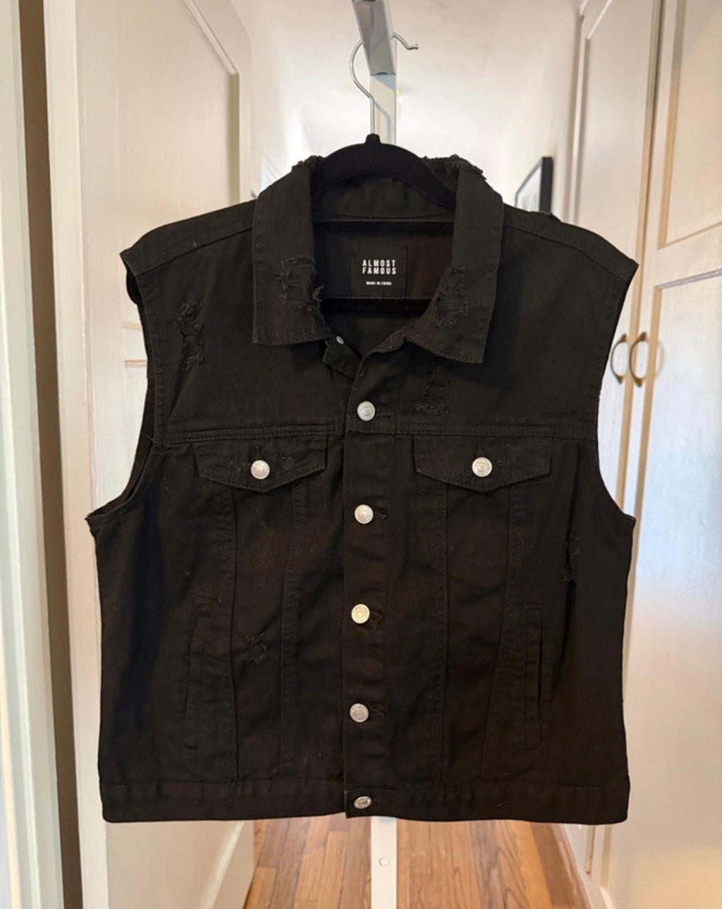 CUSTOM ALMOST FAMOUS BLACK "DAMMED" GRAPHIC PATCH VEST SIZE XL