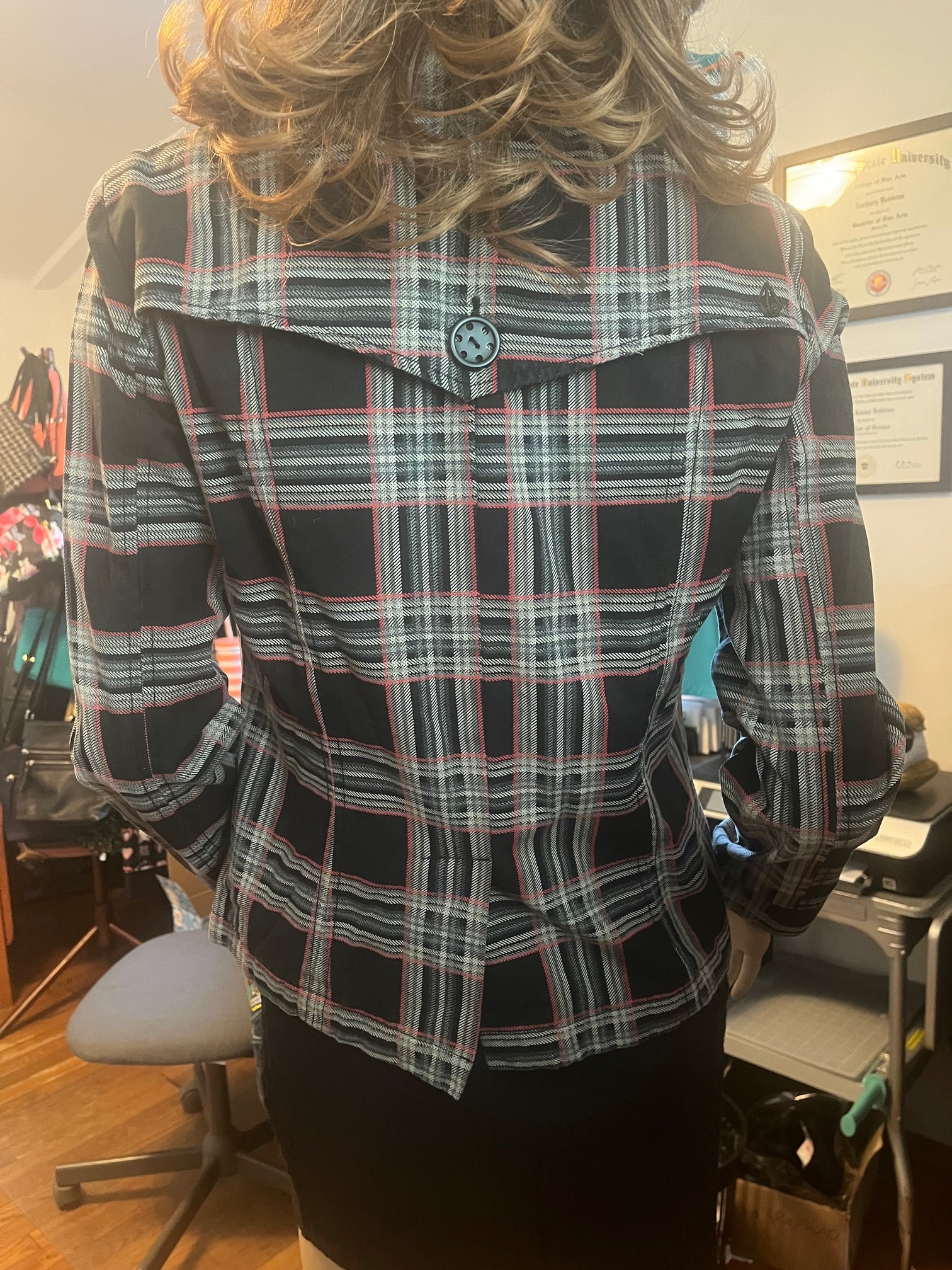 Vintage Volcom Plaid Button Up Jacket Size Medium