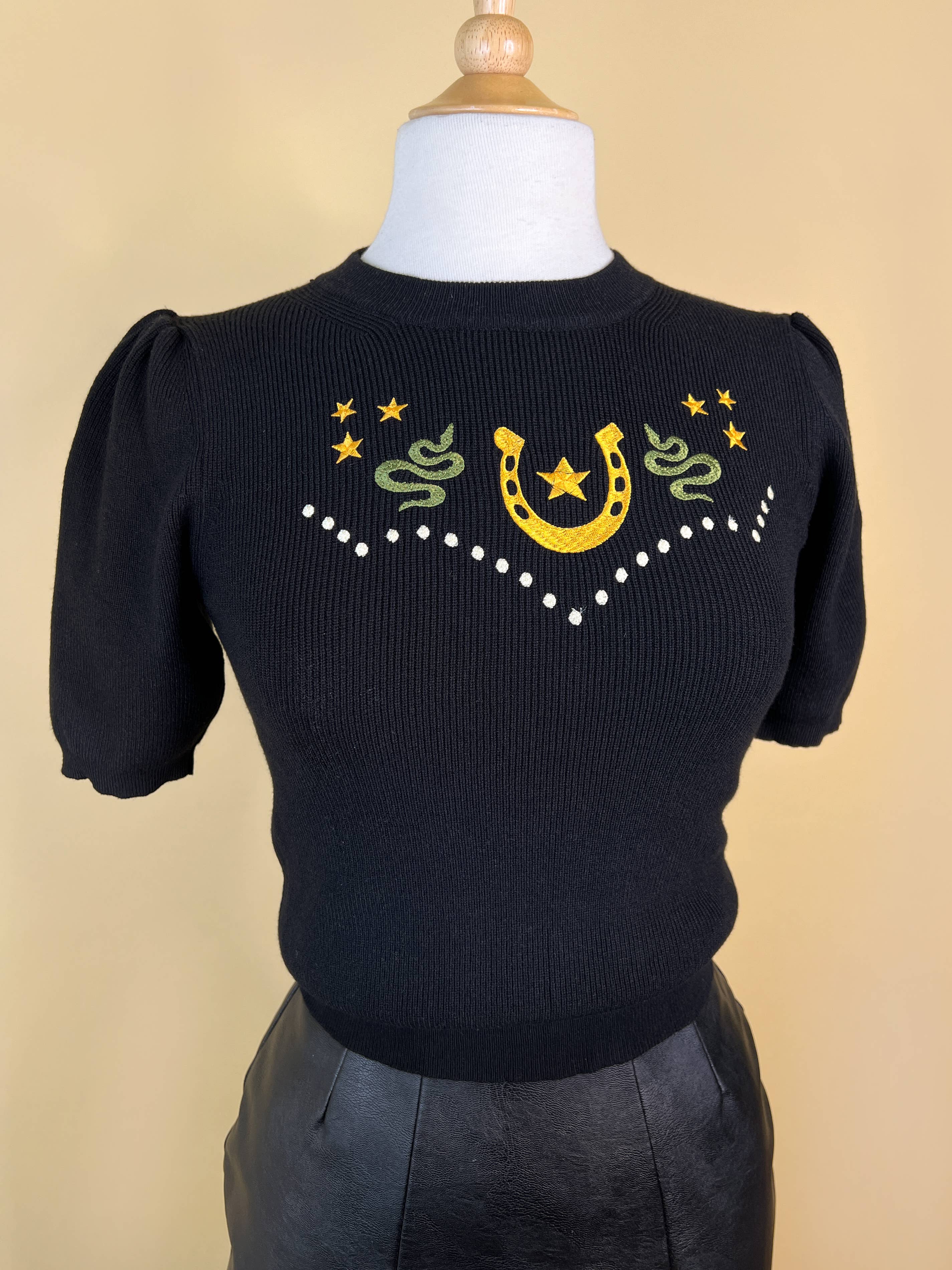 NWT Lucky Horseshoe Short Sleeve Sweater in Black