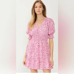 NWT Entro Dotted v-neck 1/2 sleeve mini dress Size Medium