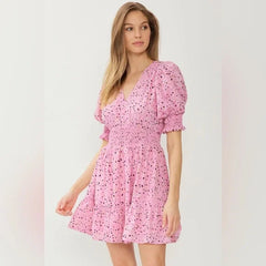 NWT Entro Dotted v-neck 1/2 sleeve mini dress Size Medium